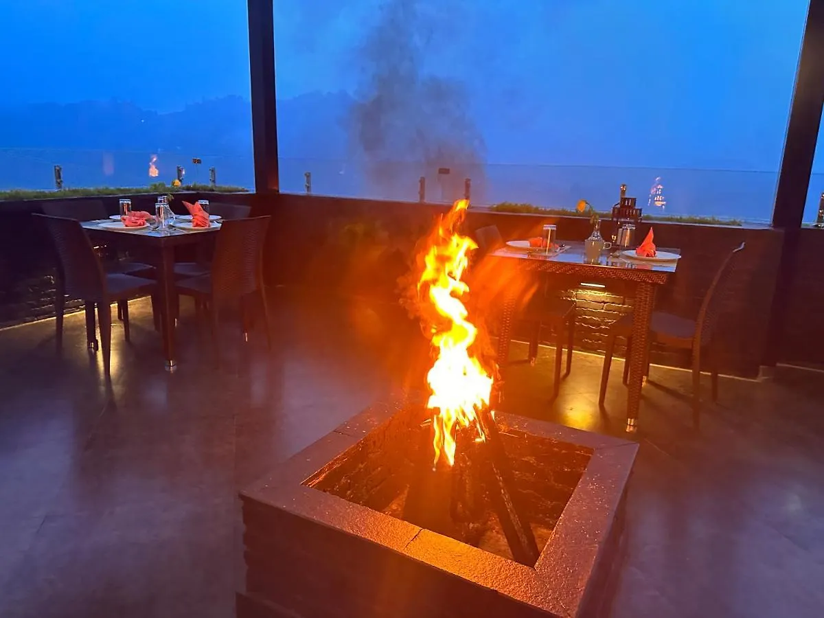ホテル Viceroy Luxury Mountain Resort And Spa ムンナール