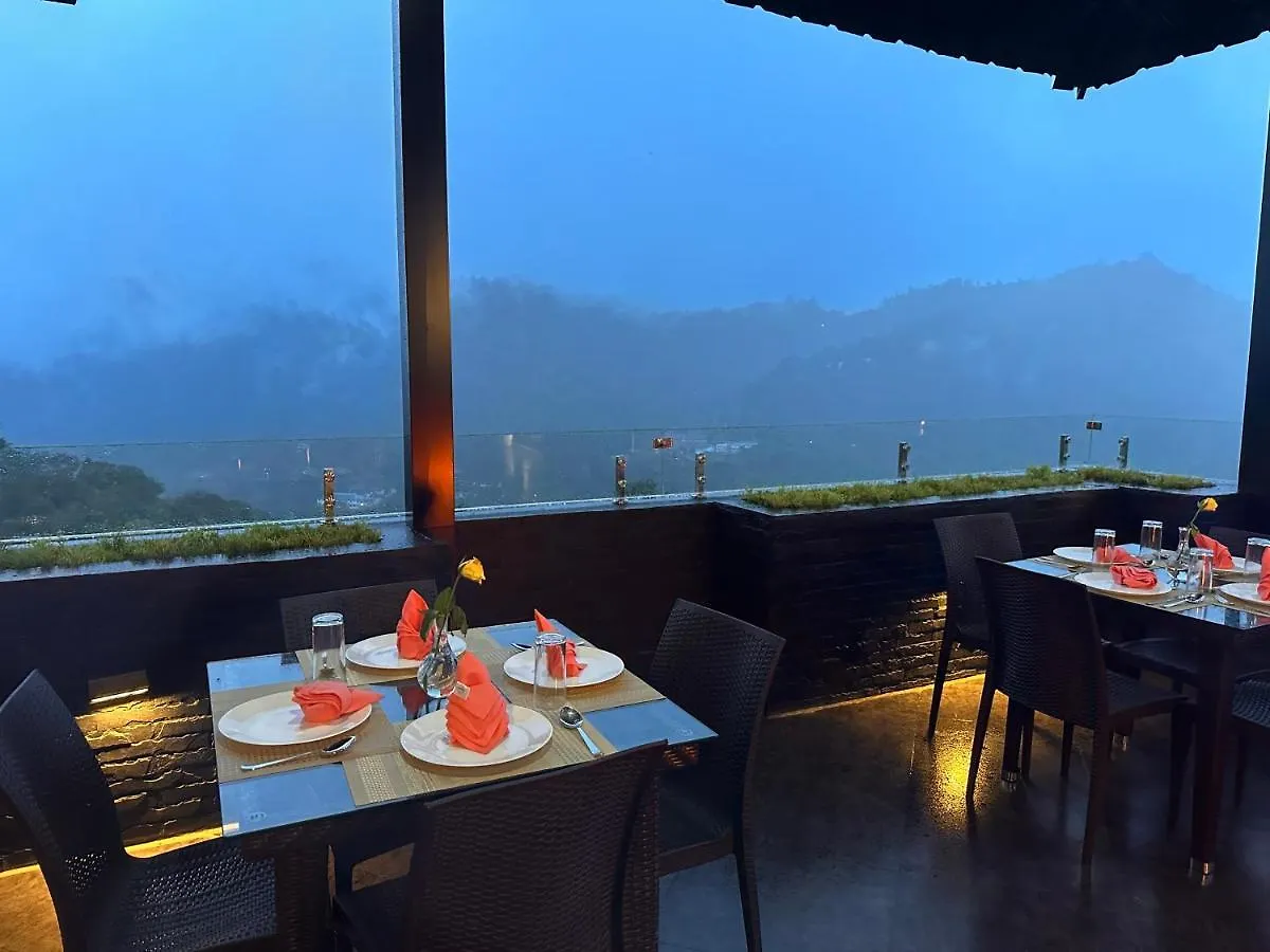 Viceroy Luxury Mountain Resort And Spa ムンナール 5*,