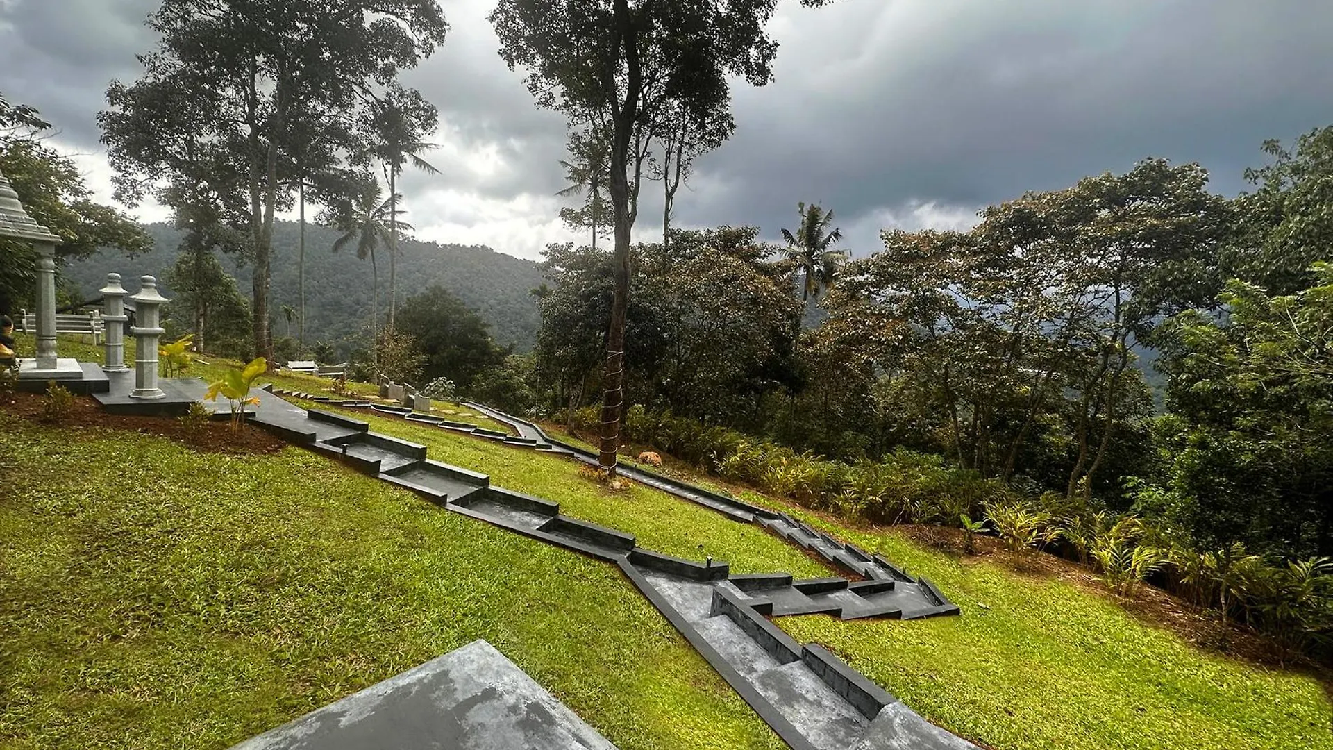 ホテル Viceroy Luxury Mountain Resort And Spa ムンナール