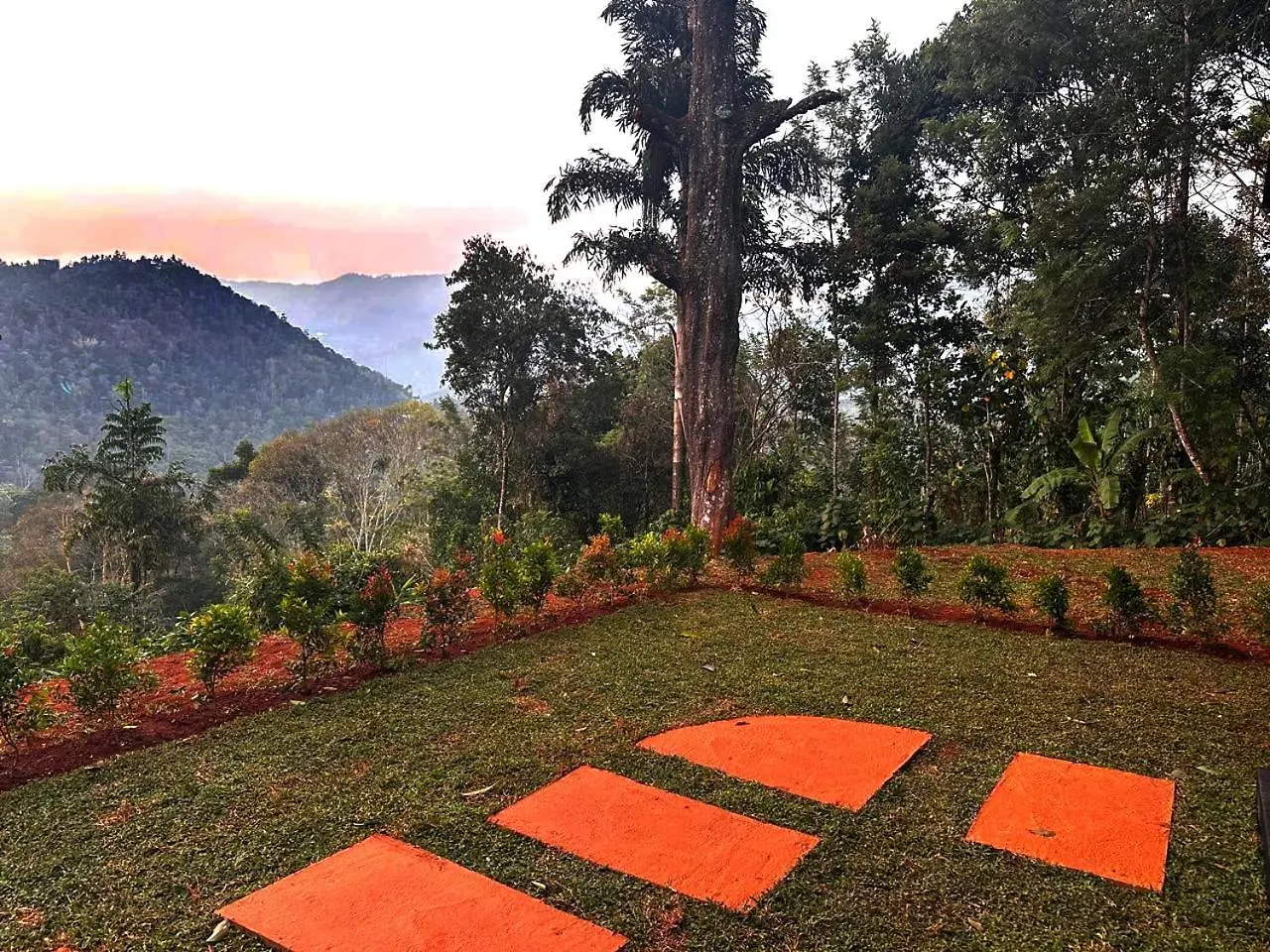 ホテル Viceroy Luxury Mountain Resort And Spa ムンナール